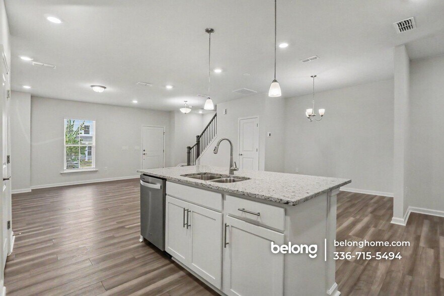 Building Photo - 2933 Denson Rd