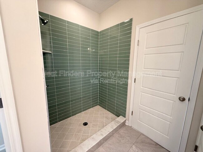 Building Photo - 2929 Fleur Ln