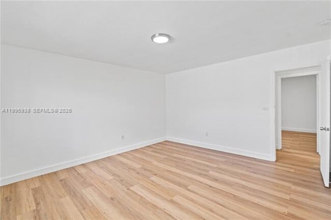 Building Photo - 361 E 39th St