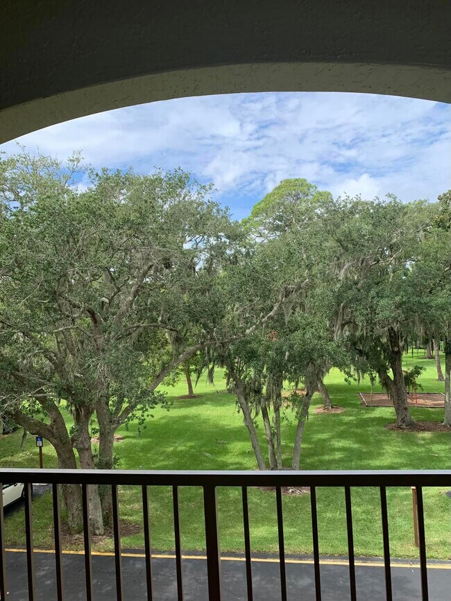 Building Photo - 1080 Bella Vista Blvd