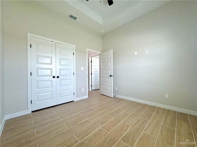 Building Photo - 1003 Durango Dr