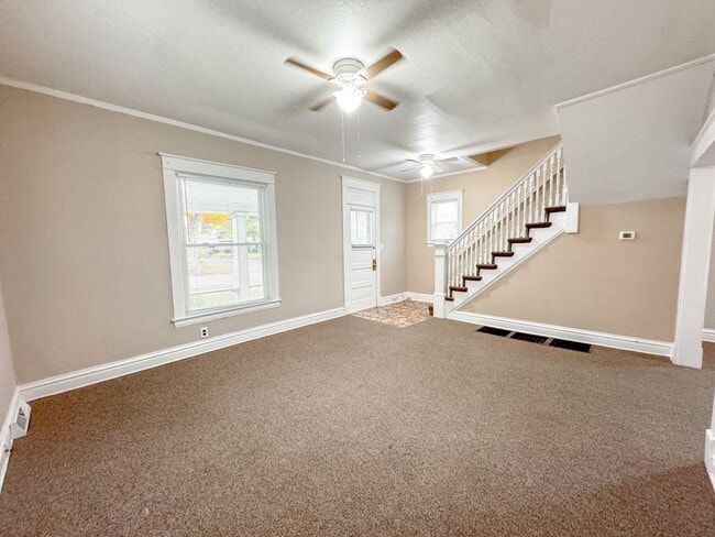 Building Photo - $1,095 - 2 Bed, 1.5 Bath House in Independ...