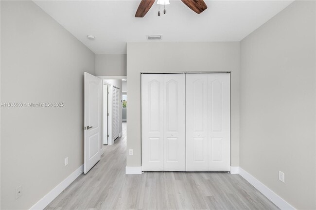 Building Photo - 942 SW 147th Ct