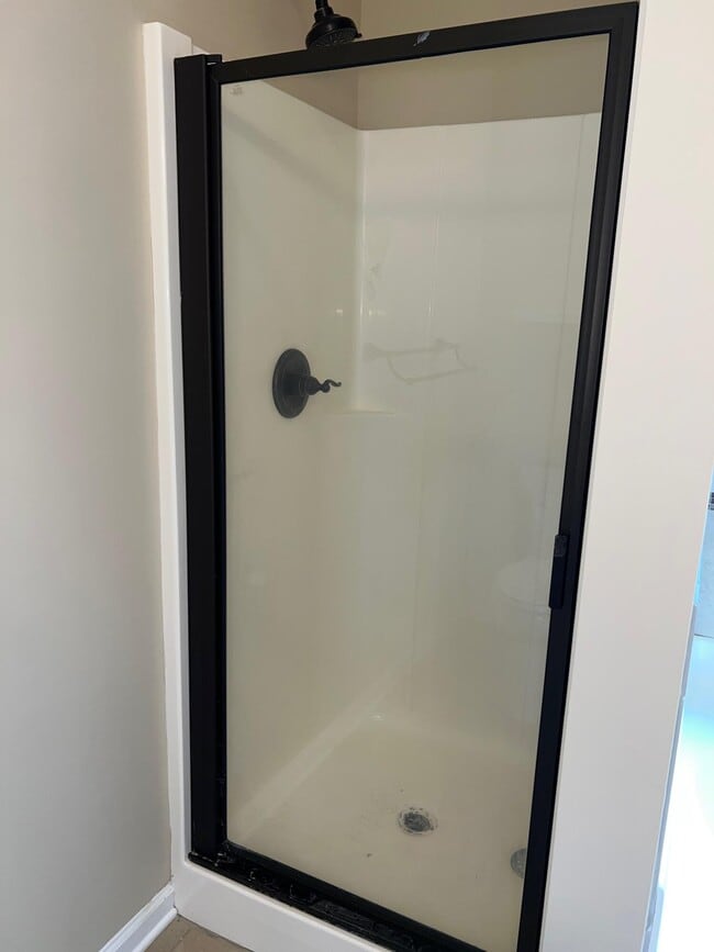 Building Photo - 172 Kline St NW