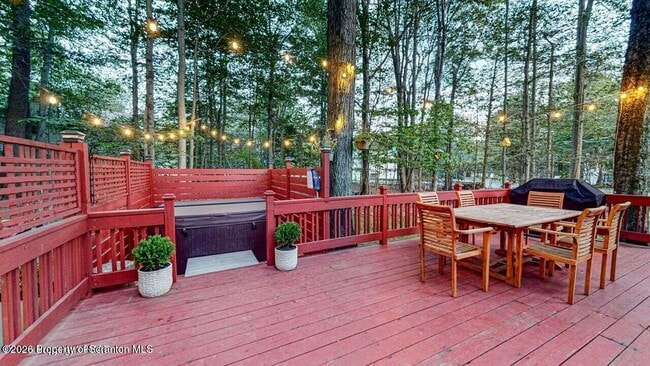 Building Photo - 2823 Fairhaven Dr