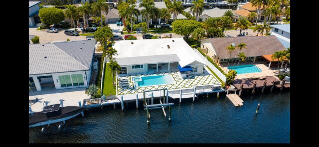 Building Photo - 885 Nafa Dr