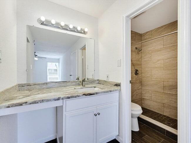 Building Photo - 9548 Pagewood Ln