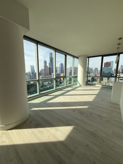 Building Photo - 111 S Wabash Ave