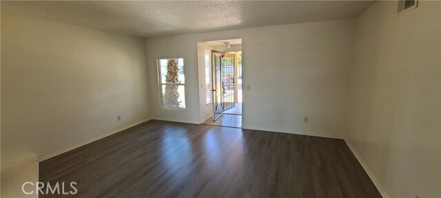 Building Photo - 421 Royal Cir