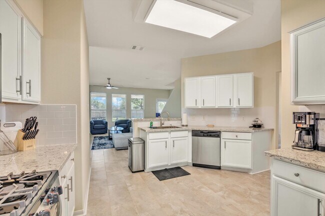 Building Photo - 1722 Sun Point Court