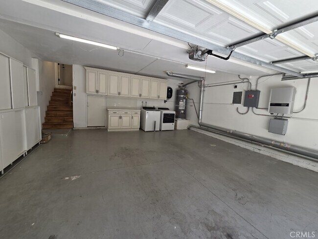 Building Photo - 9 Rock Cliff Pl