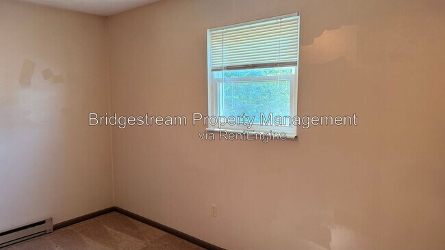 Building Photo - 40 Candlewood Ct