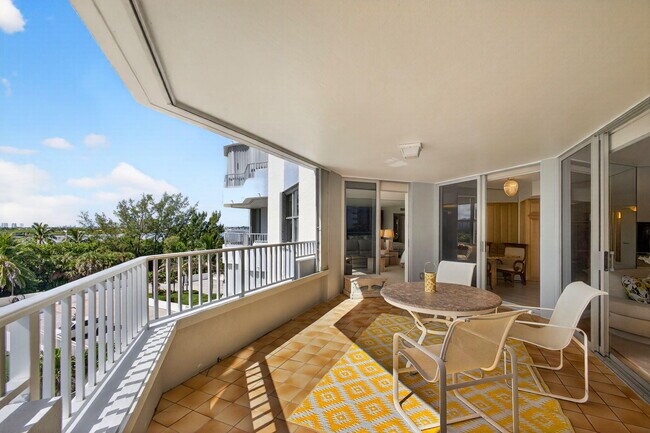 Building Photo - 5200 N Ocean Dr