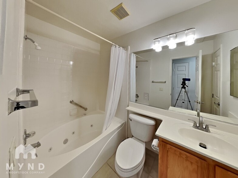 Building Photo - 5429 Sweet Shade St