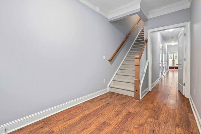 Building Photo - 1201 Dingle Rd