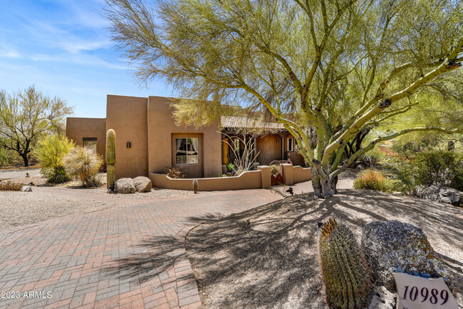 Building Photo - 10989 E Taos Dr