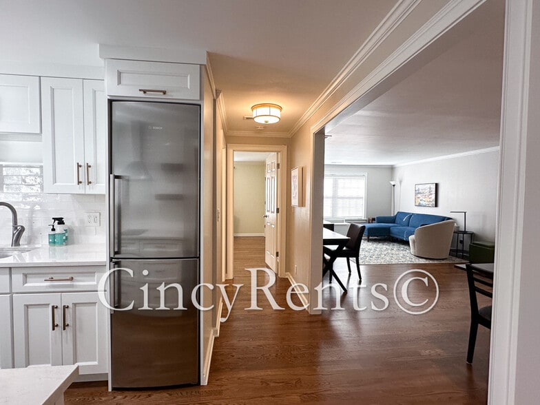 Building Photo - 3684 Ashworth Dr