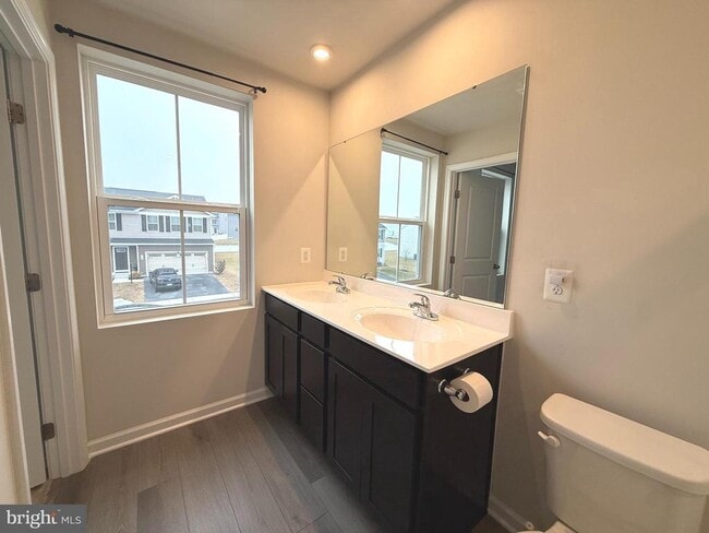 Building Photo - 285 Sanctuary Dr