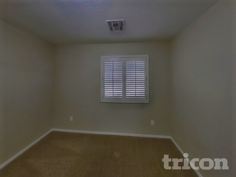 Building Photo - 10733 W Taft St