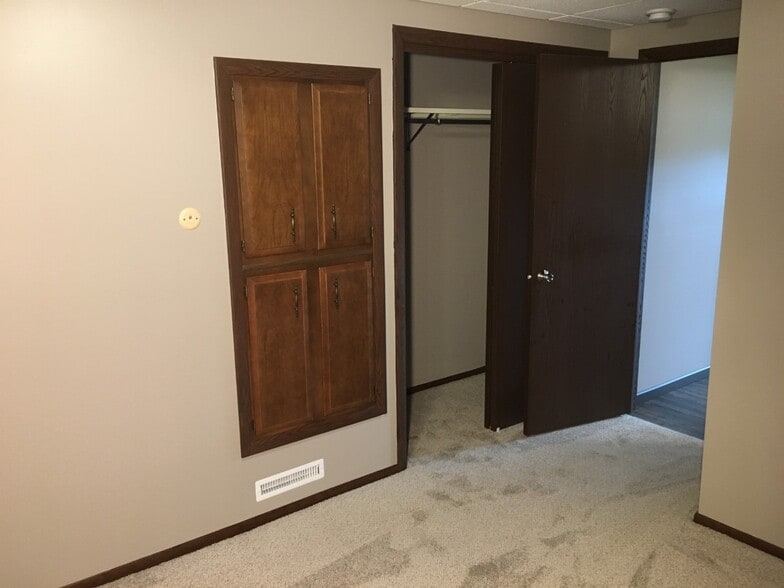 Building Photo - 7421 Sharon-Mercer Rd
