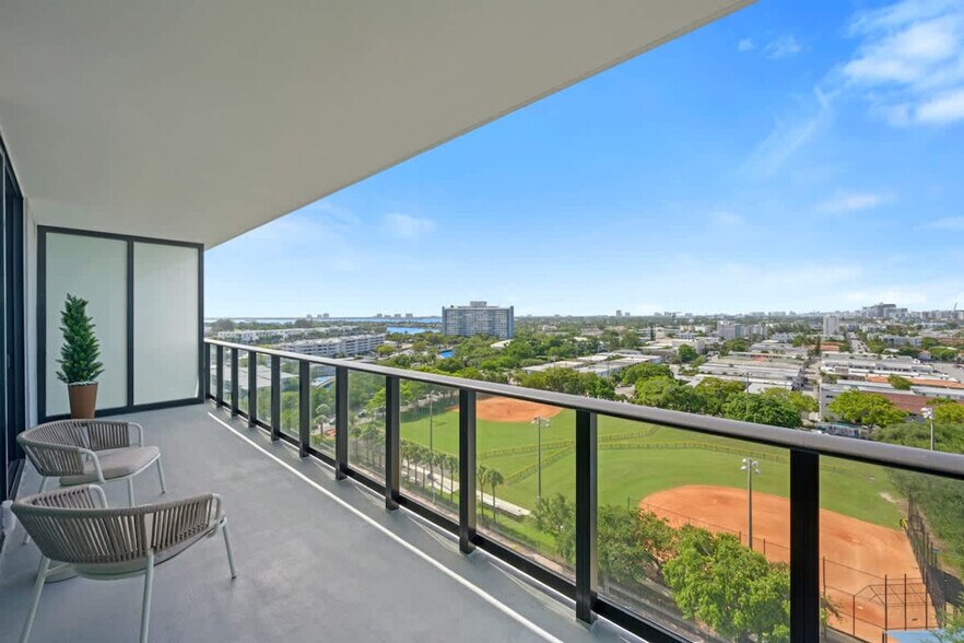 Building Photo - 7145 Harding Ave