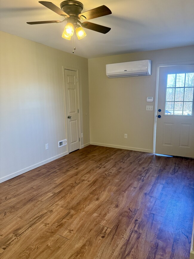 Building Photo - 3521 Mint Rd