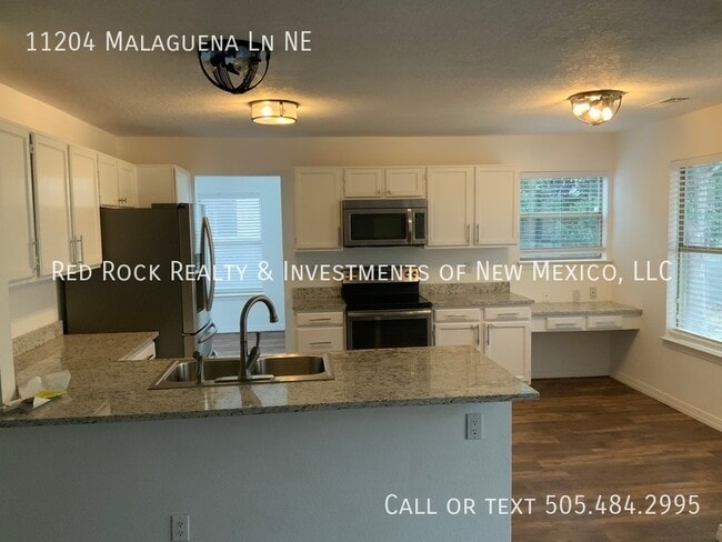 Building Photo - 11204 Malaguena Ln NE