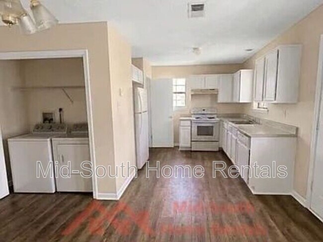 Building Photo - 1263 Tunica St
