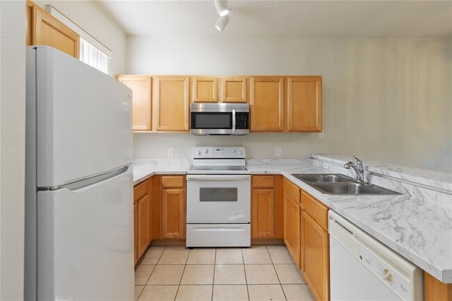 Building Photo - 214 Monroe Cir