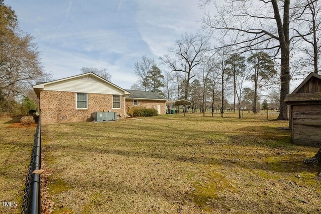 Building Photo - 4610 Linden Rd