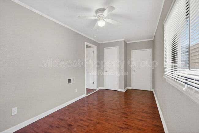 Building Photo - 5978 Laurette Ave