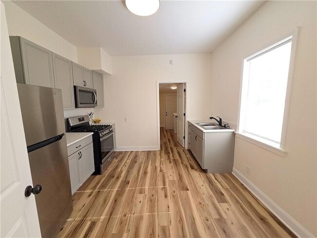 Building Photo - 1624 N Miro St