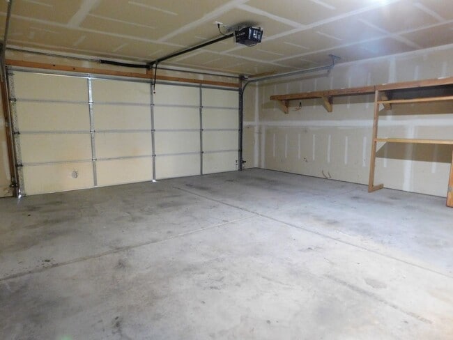 Building Photo - Nice Home in Chatfield II Subdivision