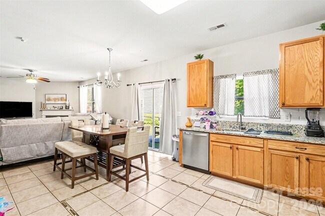 Building Photo - 1642 Candlewood Ridge Ln