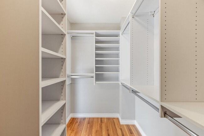 Building Photo - 2345 Potters