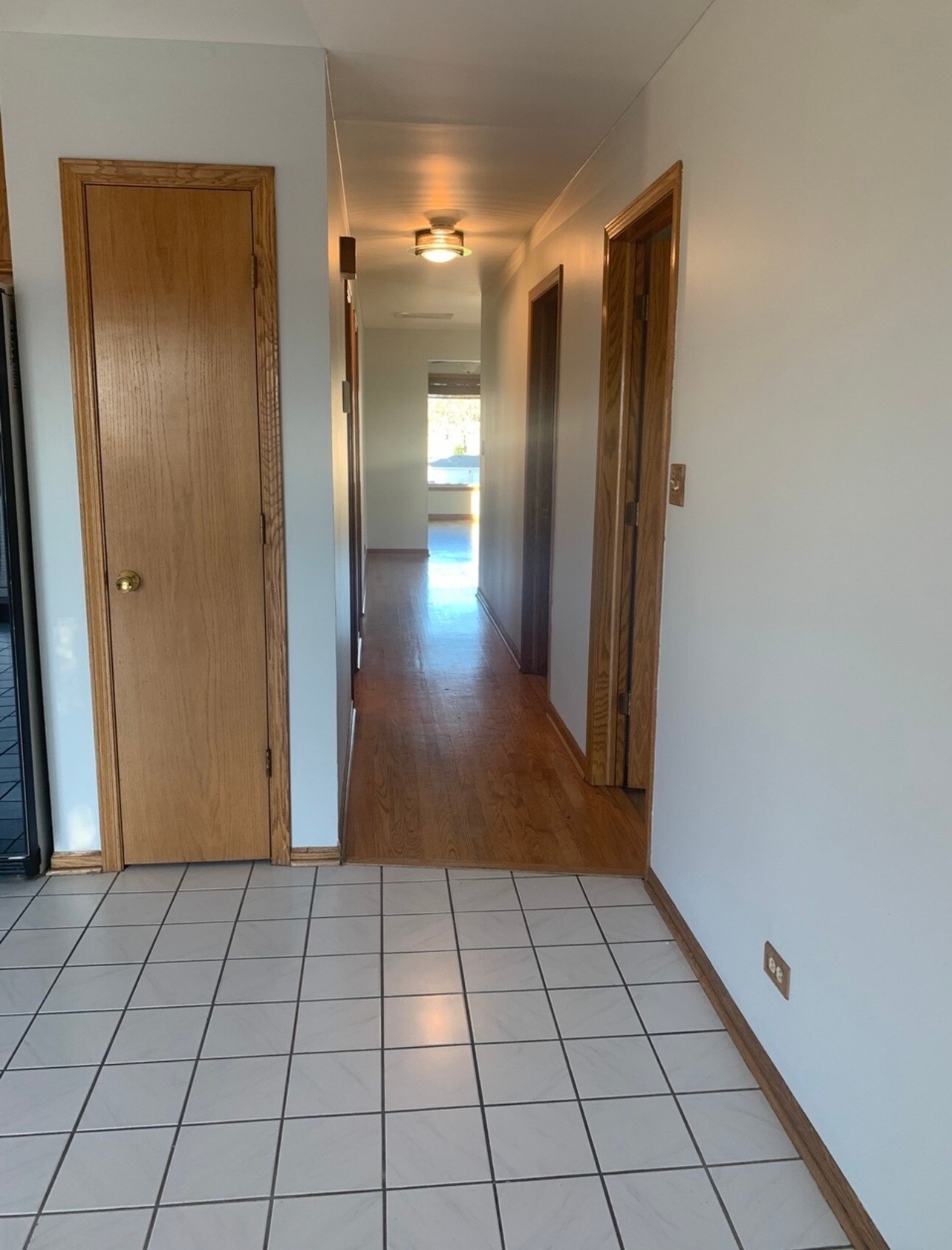 Building Photo - 8826 N Chester Ave