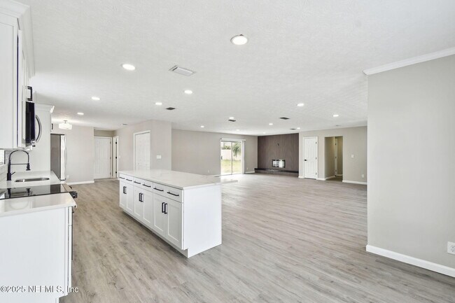 Building Photo - 2793 Greenridge Rd