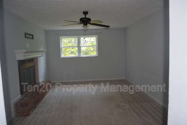 Building Photo - 1815 Marilon Dr