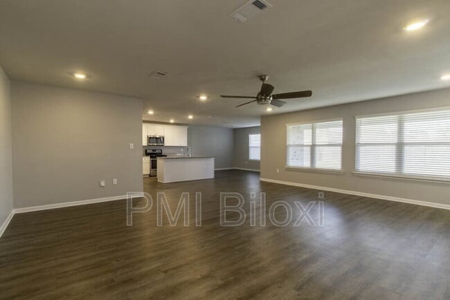 Building Photo - 1005 Enclave Cir