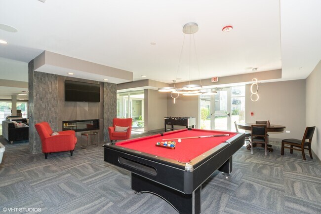 Building Photo - 18w070 Royce Blvd