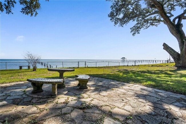 Building Photo - 3917 Bayfront Rd