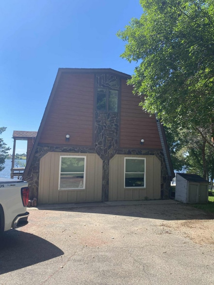 Building Photo - 7240 Sunset Rd