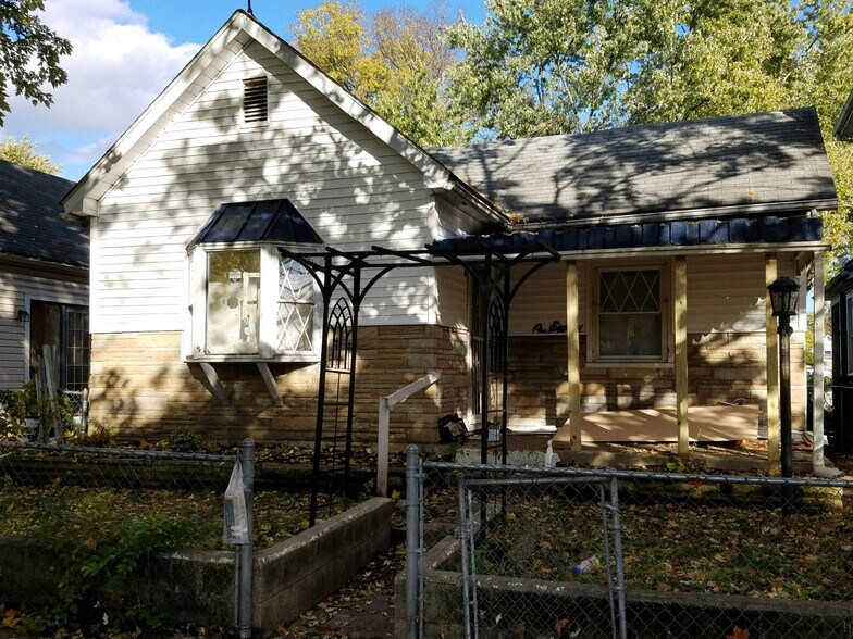 Building Photo - 180 Hayden Ave