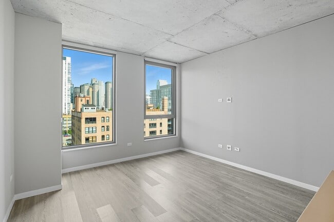 Building Photo - 959 W Washington Blvd