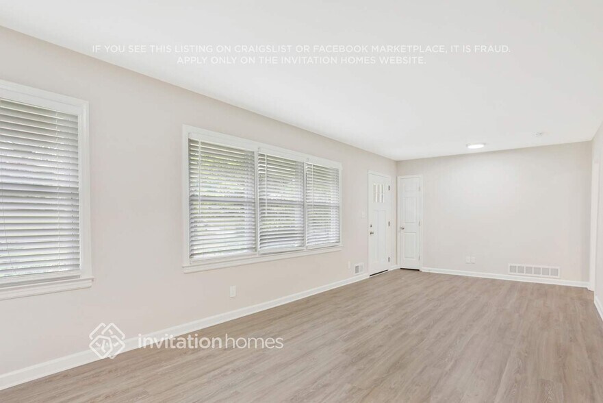 Building Photo - 3007 Lavista Ct