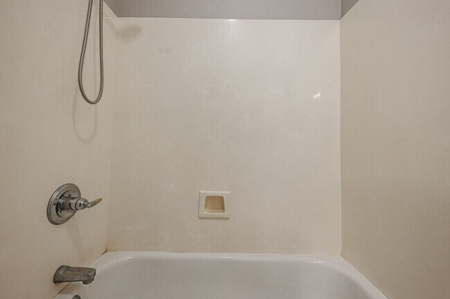 Building Photo - Location! Fully remodelled 4Bed/3Bath Home in Chandler, with pool