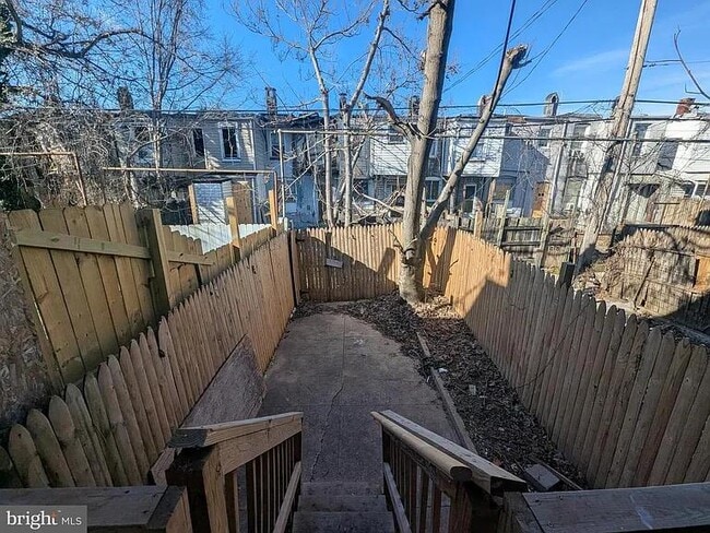 Building Photo - 430 S Smallwood St