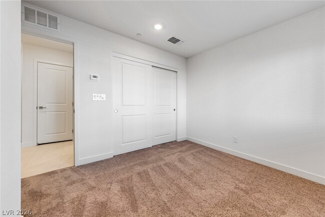 Building Photo - 5838 Kips Bay St