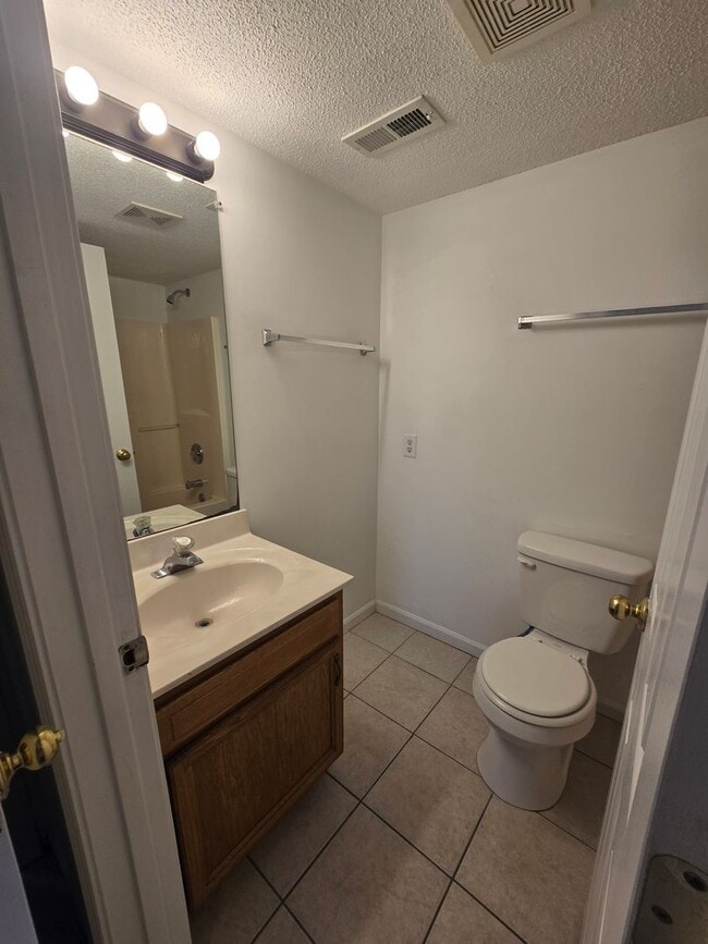 Building Photo - 4401 W Jeana Ct