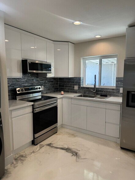 Building Photo - 1641 255th St W